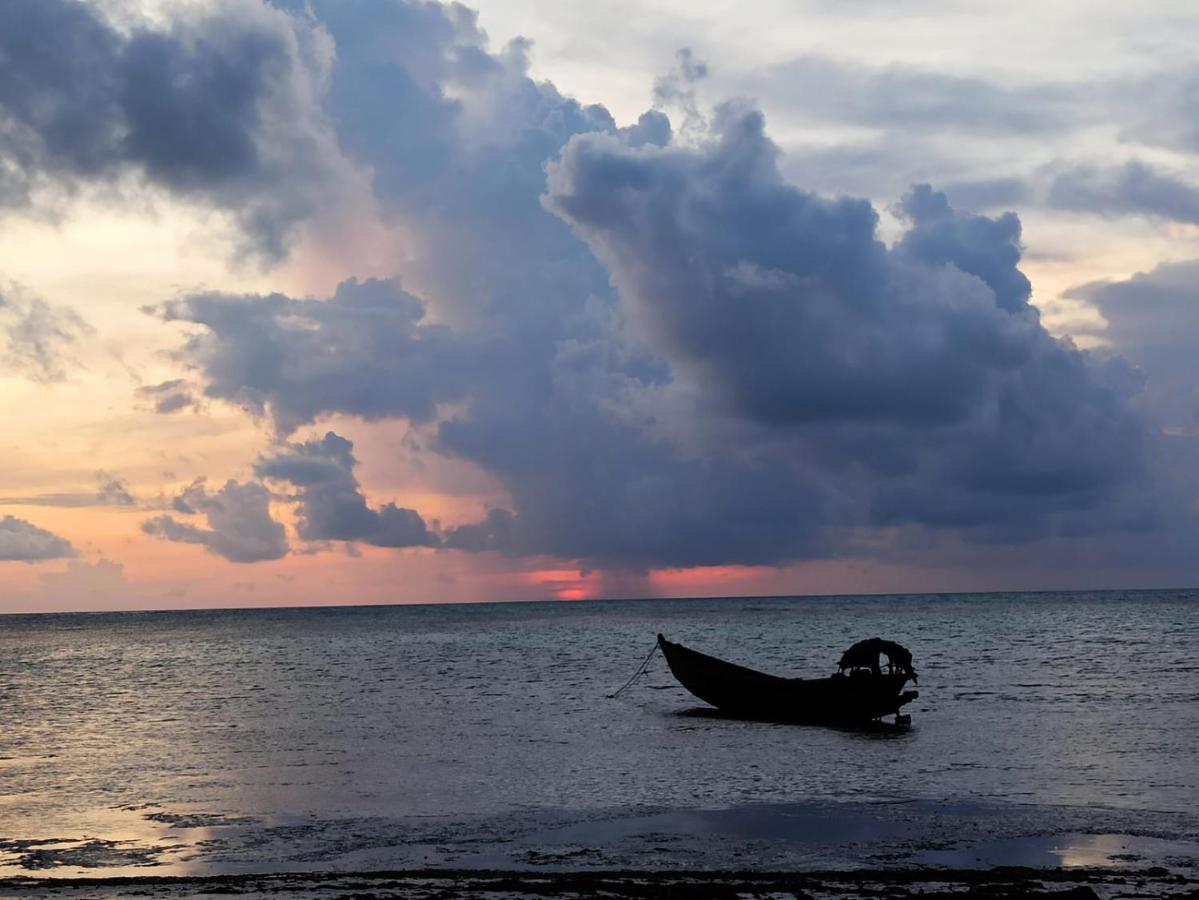 Honey Moon Beach Resort ANDAMAN AND NICOBAR ISLANDS Exterior photo
